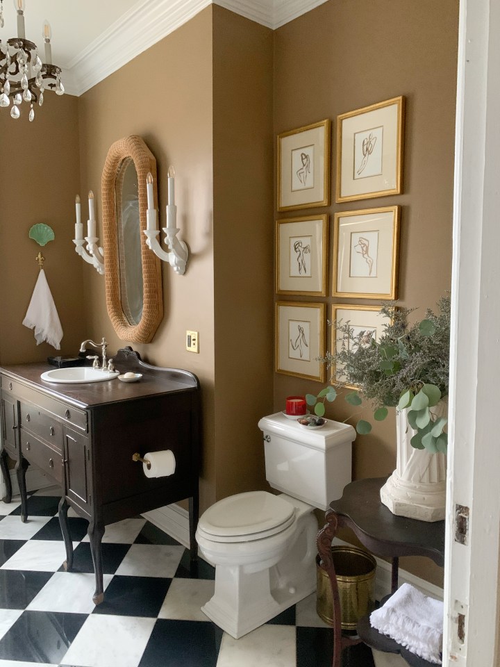 Upstairs Bathroom: Before and After&nbsp;Reveal